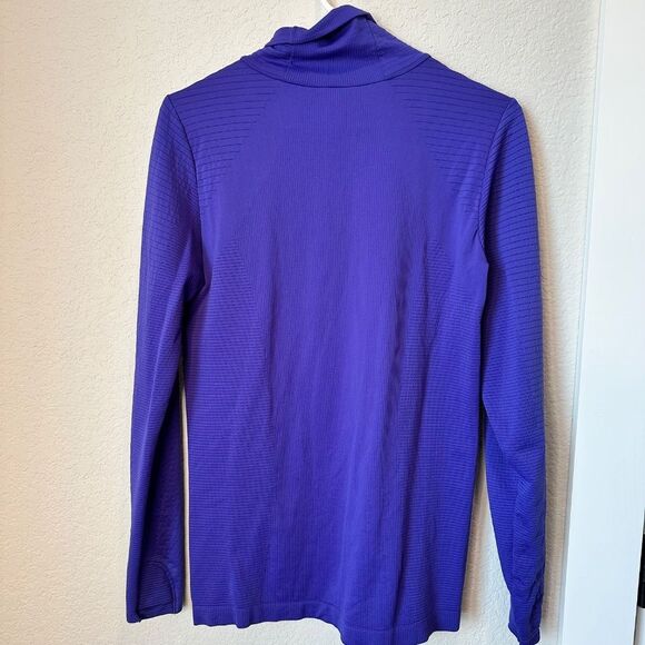 Athleta Base Layer Turtleneck  Size Large - Picture 5 of 6